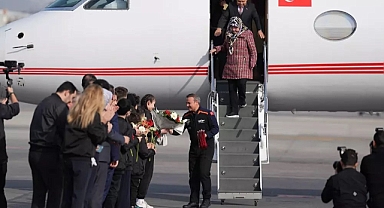 Alper Gezeravcı yurda döndü
