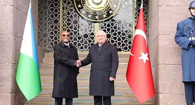 Bakan Güler, Cibutili Mevkidaşı ile Görüştü