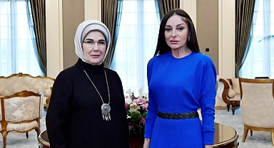 Emine Erdoğan, Mihriban Aliyeva ile görüştü