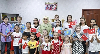 Emine Erdoğan, Astana'da yetimhane ziyaret etti