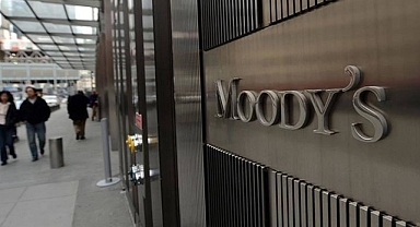 Moody's, Türkiye'nin kredi notunu yükseltti