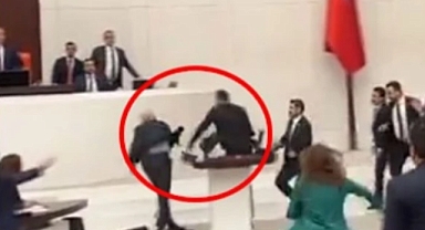 Darp edilen milletvekillerinin kanı zemine yayıldı