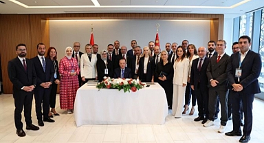 Cumhurbaşkanı Erdoğan, New York Türkevi'nde Gazetecilere Gündemi Değerlendirdi