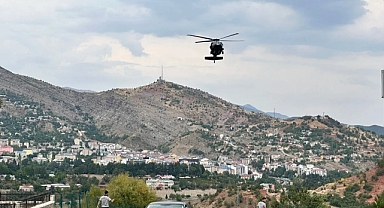 Tunceli'de askeri araç devrildi: 4 asker şehit