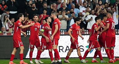Türkiye, grupta puanını 7'ye yükseltti