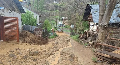 Sivas'ta şiddetli yağışlar sele dönüştü