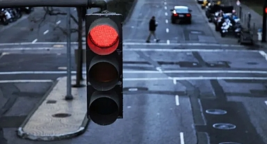 Bakan Yerlikaya’dan kırmızı ışık kuralı uyarısı