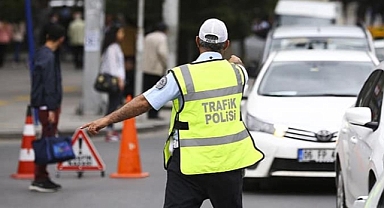 Bayramın birinci gününde trafik bilançosu: 7 ölü, bin 128 yaralı
