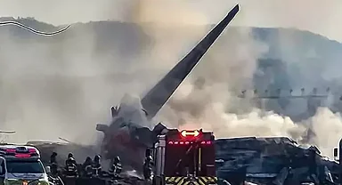 Hindistan'da 242 kişilik yolcu uçağı düştü