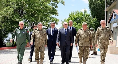 Millî Savunma Bakanı Yaşar Güler’den İran sınırındaki birliklere ziyaret