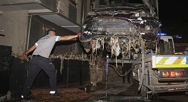 Ankara’da Sağanak Yağmur: Evin Duvarı Yıkıldı, Otomobiller Zarar Gördü
