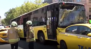 Beyoğlu'nda 9 Aracın Karıştığı Zincirleme Kaza; Yaralılar Var