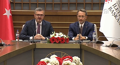 Fahrettin Altun Görevini Burhanettin Duran'a Devretti
