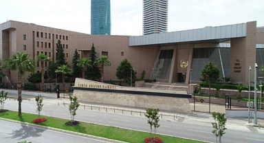 İzmir'de Yolsuzluk Operasyonu: Tunç Soyer Dahil 137 Kişi Adliyeye Sevk Edildi