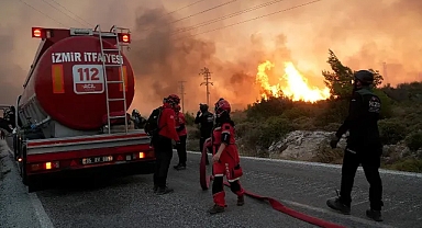 İzmir'deki orman yangınında bir işçi hayatını kaybetti
