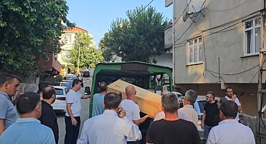 Tartıştığı anne babasını bıçaklayarak öldürdü