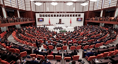 TBMM'de Kabul Edildi: En Düşük Emekli Maaşı 16 Bin 881 Lira Oluyor