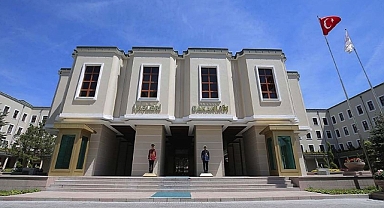 Bakanlık'tan Meclis Önünde 'Beyaz Toros' Yakan Kişiye İlişkin İlk Açıklama