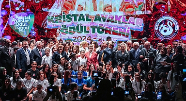 Kadın Futbolunun Yıldızları Ankara’da Buluştu: II. Kristal Ayaklar Ödül Töreni Gerçekleştirildi