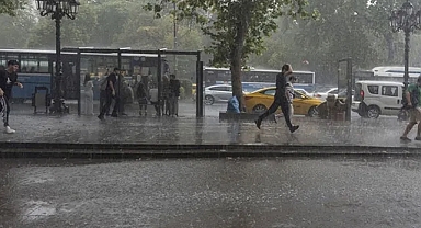 Mansur Yavaş’tan Ankaralılara Uyarı: Kuvvetli Sağanak Geçişler Bekleniyor