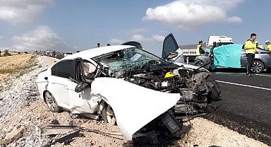 Tokat’ta iki otomobil çarpıştı; evli çift ile 2 aylık bebekleri öldü