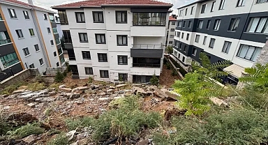 Ankara'da sağanak; yollar göle döndü, istinat duvarı yıkıldı!