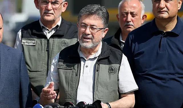 Bakan Yumaklı'dan 3 İlde Süren Orman Yangınlarına İlişkin Açıklama