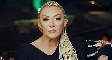 Ünlü şarkıcı Güllü, evinin balkonundan düşerek hayatını kaybetti