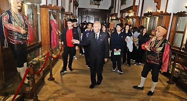 Ankara Kulübü'nde öğrencilere 'Ahilik Kültürü' anlatıldı