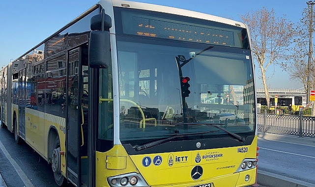 İETT Otobüsünde Dehşet: Şoförü Ve 2 Yolcuyu Bıçaklayıp Kaçtı