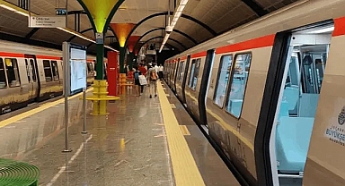 İstanbul'da metro yangını: Yolcular tahliye edildi