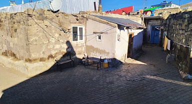 Erzurum Tekman’da Çocuk Kavgası Can Aldı: 3 Şüpheliye Ev Hapsi Kararı Tepki Çekti