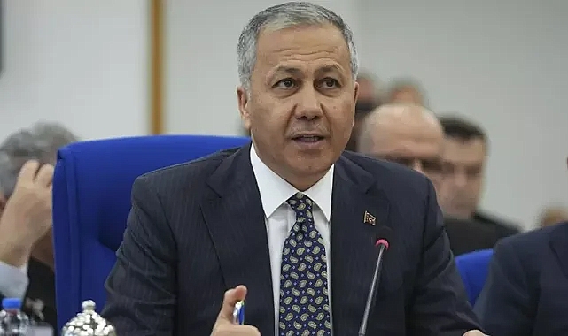 Bakan Yerlikaya, Yılbaşı Tedbirlerini Duyurdu: 325 Bin Personel Görev Yapacak