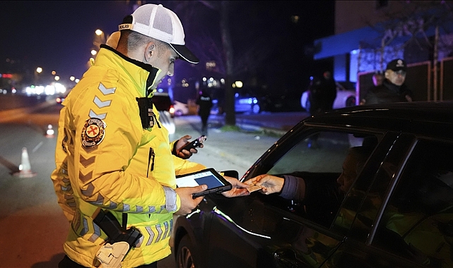 İstanbul Valiliği, Yılbaşı Önlemlerini Duyurdu: 50 Bin Personel Denetim Yapacak