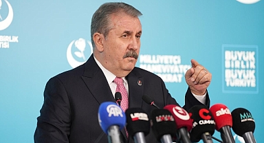 Mustafa Destici'den 2025'in Son Basın Toplantısı: 'Terörle Mücadele, Adalet ve Ahlaki Değerler 2026'da da Önceliğimiz'