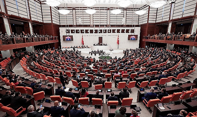 3 Milletvekili AK Parti’ye Katıldı, Mecliste Sandalye Sayısı 275’e Yükseldi