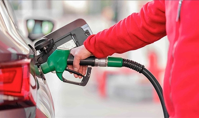 Motorinine 5.47 lira indirim: 70 liranın altına geriledi