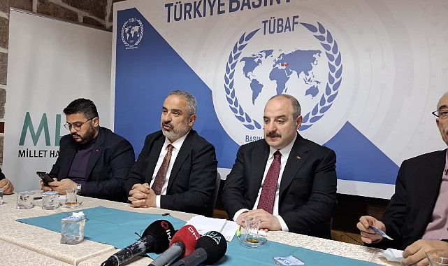 Mustafa Varank: Özgür Özel o arabayı iade etmelidir