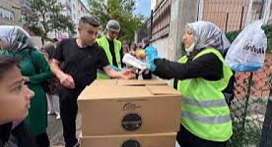 SİNCAN BELEDİYESİ YKS GÜNÜNDE ÖĞRENCİLERİ YALNIZ BIRAKMADI 