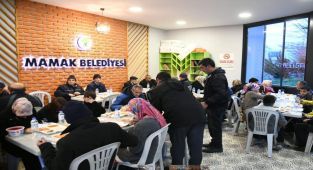 13 Millet Kıraathanesinde İftar Sevinci Yaşanıyor