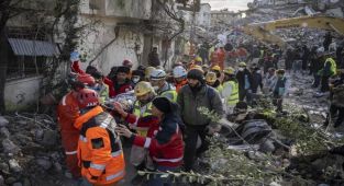 228. Saatte Depremden Kurtarılan Canlar