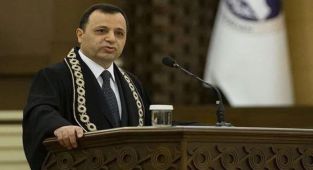 Anayasa Mahkemesi'nde Yeniden Zühtü Arslan Dönemi