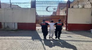 Aydın’da 25 yıl kesinleşmiş hapis cezası bulunan azılı hırsız yakalandı