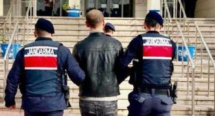 Aydın’da bağ evini soyan hırsızlar yakalandı