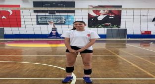 Aydınlı Sahra, U-19 Milli Takımı'na seçildi