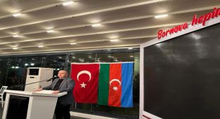 Azerbaycan Heyeti İzmir’de