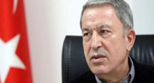 Bakan Akar: Mehmetçiğin Emeğine Saygı Duyulsun