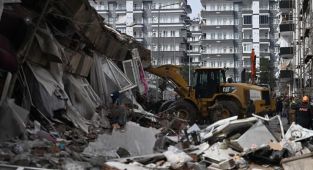 Bakanlar Hatay'da açıklamalarda bulunuyor