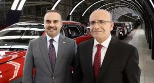 BAKANLAR KACIR VE ŞİMŞEK TOGG KAMPÜSÜNÜ ZİYARET ETTİ