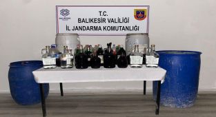 Balıkesir Jandarması Kaçak İçkilere El Koydu
